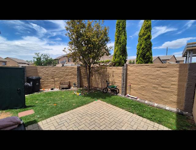 2 BEDROOM TOWNHOUSE FOR SALE IN NOORDWYK